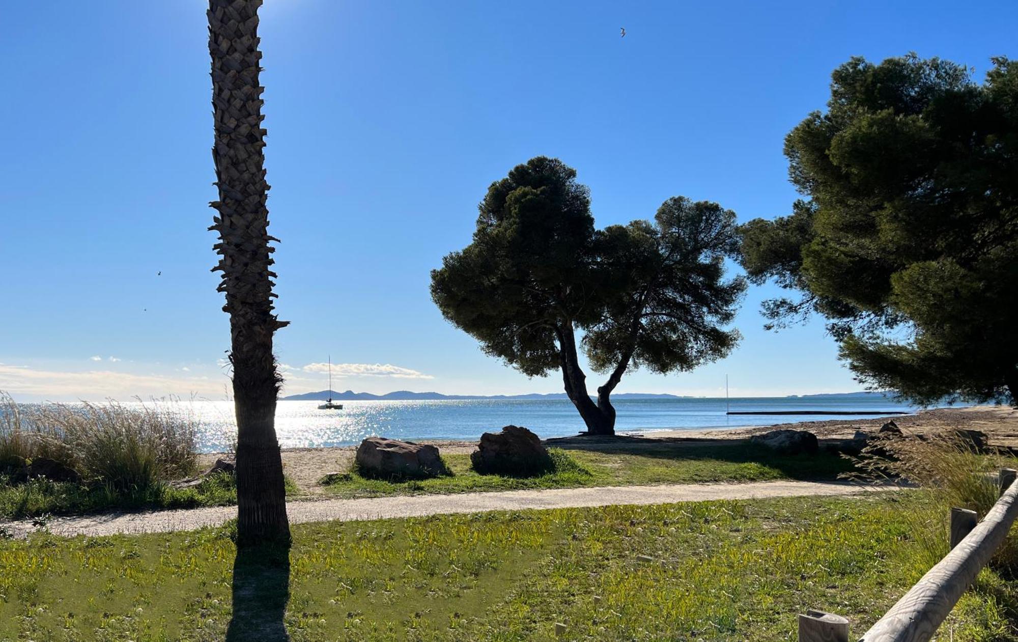 Pour 2 Personnes En Avec Terrasse Appartement La Londe-les-Maures