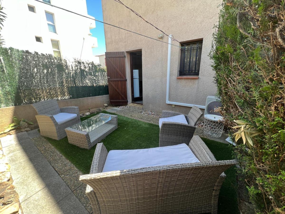 Apartment Pour 2 Personnes En Avec Terrasse